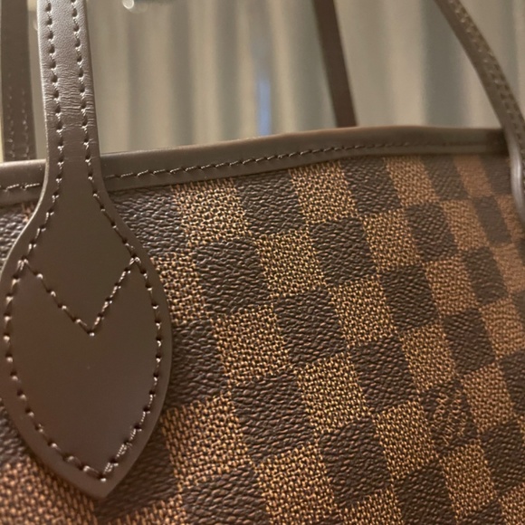 Louis Vuitton Neverfull MM Rose Ballerine - Picture 6 of 16